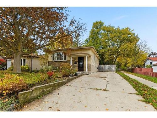 157 Pinedale Drive, Kitchener, ON - Outdoor