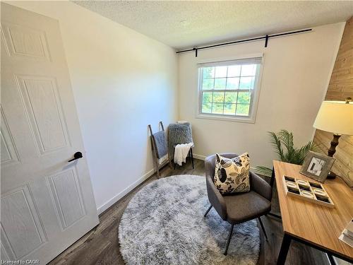 995 Elgin Street N, Cambridge, ON - Indoor