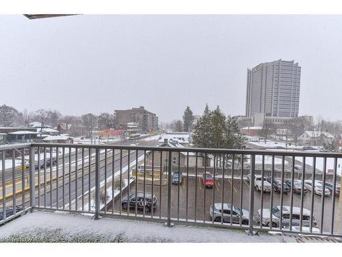 307-191 King Street S, Waterloo, ON - Outdoor