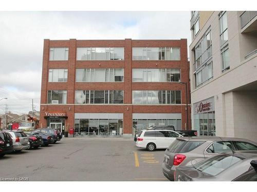 307-191 King Street S, Waterloo, ON - Outdoor