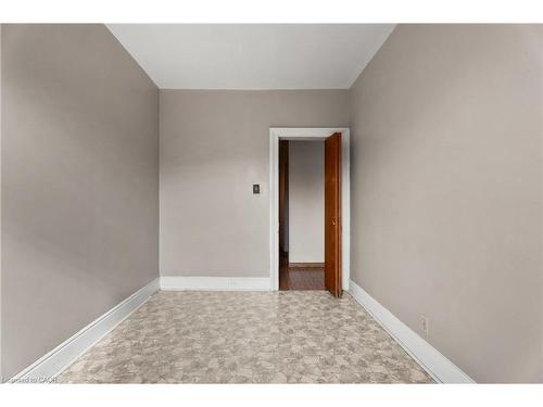 241 Robert Street, Hamilton, ON - Indoor Photo Showing Other Room
