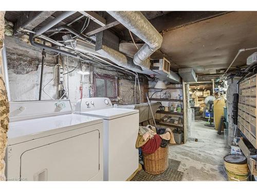 30 Chatham Street, Hamilton, ON - Indoor Photo Showing Laundry Room