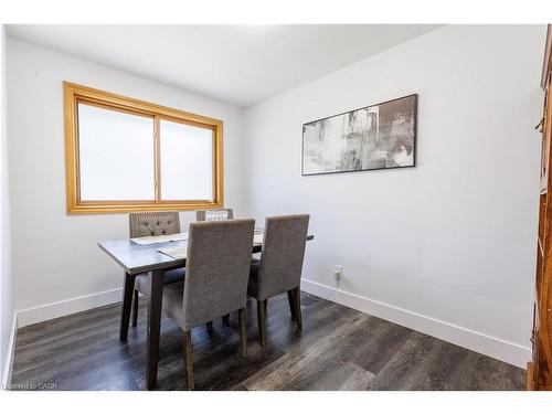 18 Silverdale Crescent, London, ON - Indoor Photo Showing Dining Room