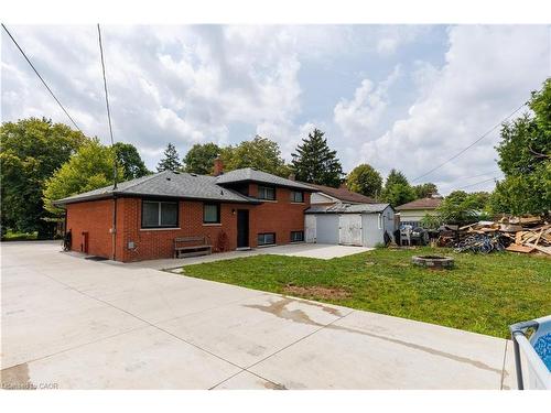 18 Silverdale Crescent, London, ON - Outdoor