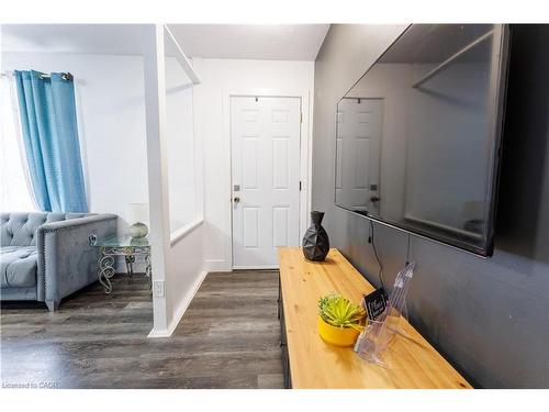 18 Silverdale Crescent, London, ON - Indoor Photo Showing Other Room