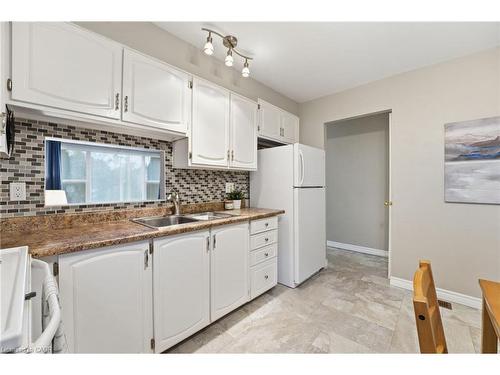 11 Hillbrook Crescent, Kitchener, ON - Indoor Photo Showing Kitchen With Double Sink