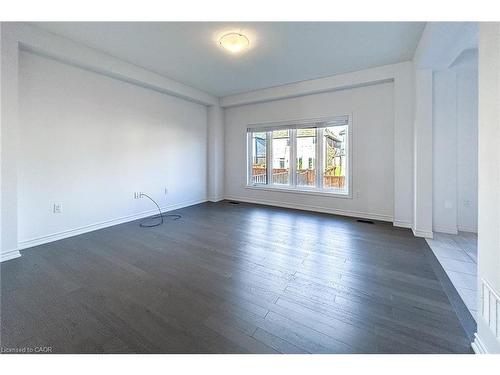 466 Blackburn Drive, Brantford, ON - Indoor Photo Showing Other Room