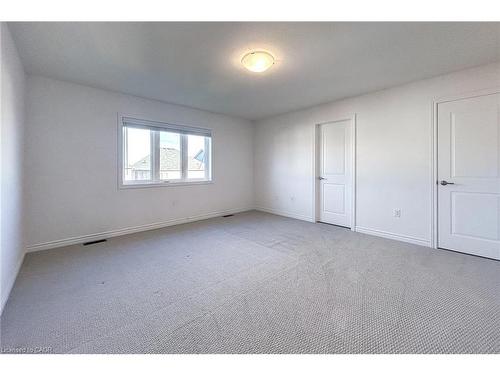 466 Blackburn Drive, Brantford, ON - Indoor Photo Showing Other Room