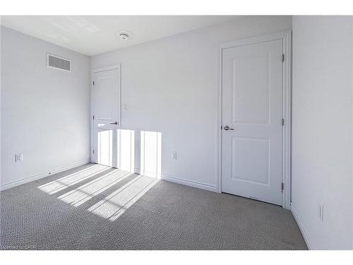 466 Blackburn Drive, Brantford, ON - Indoor Photo Showing Other Room