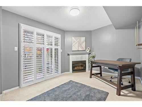 51-2531 Northampton Boulevard, Burlington, ON - Indoor With Fireplace