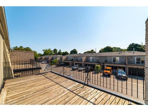 2-1011 White Oak Drive, Burlington, ON - Outdoor With Exterior