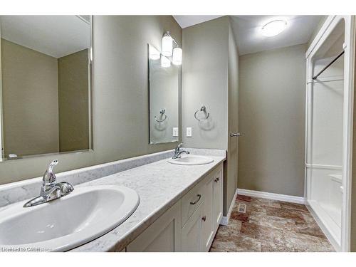 20-343 Huron Street, Woodstock, ON - Indoor Photo Showing Bathroom