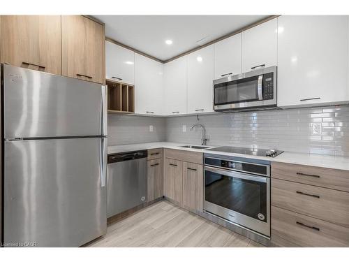 2905-20 George Street, Hamilton, ON - Indoor Photo Showing Kitchen With Upgraded Kitchen