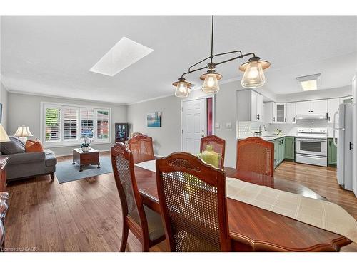 2-20 Courtland Drive, Brantford, ON - Indoor Photo Showing Other Room