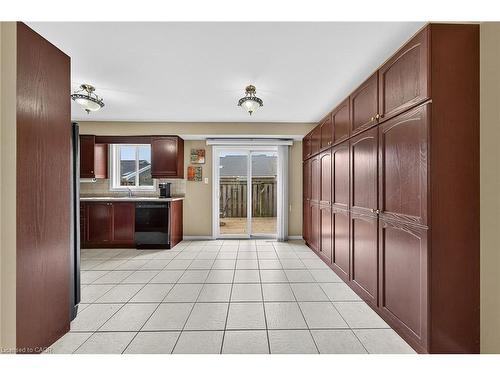 23-7 Southside Place, Hamilton, ON - Indoor