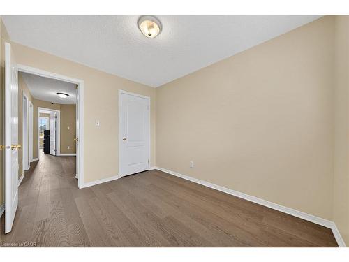 23-7 Southside Place, Hamilton, ON - Indoor Photo Showing Other Room