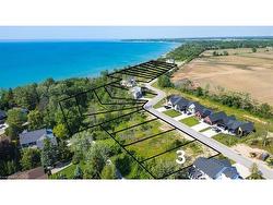 7011 Blue Coast Heights  Plympton-Wyoming, ON N0N 1E0