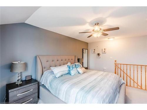 4 Dunsley Way, Whitby, ON - Indoor Photo Showing Bedroom