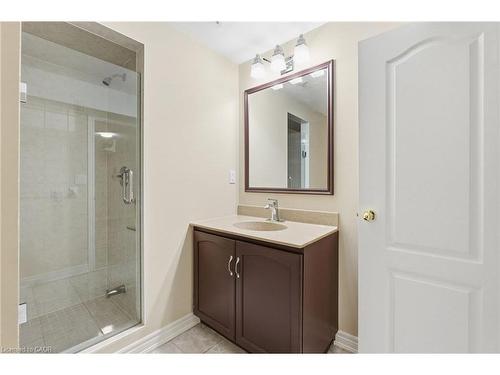 55-515 North Service Road, Stoney Creek, ON - Indoor Photo Showing Bathroom