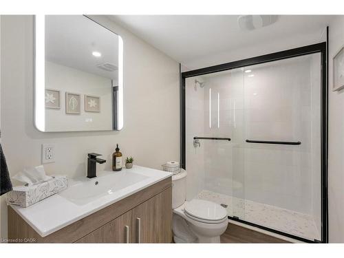 6 Sundin Drive Drive, Caledonia, ON - Indoor Photo Showing Bathroom