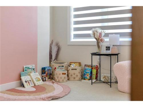 6 Sundin Drive Drive, Caledonia, ON - Indoor Photo Showing Other Room