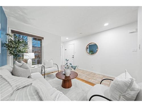 181 Walsh Crescent, Stratford, ON - Indoor