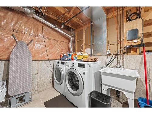 181 Walsh Crescent, Stratford, ON - Indoor Photo Showing Laundry Room