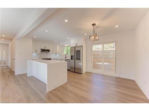 90 Culpepper Drive, Waterloo, ON - Indoor Photo Showing Kitchen