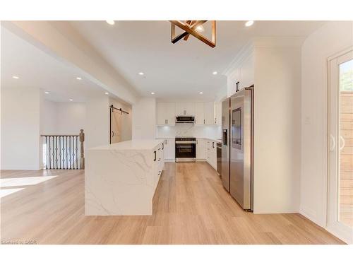 90 Culpepper Drive, Waterloo, ON - Indoor Photo Showing Kitchen