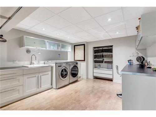 22 Deerpath Court, Cambridge, ON - Indoor Photo Showing Laundry Room