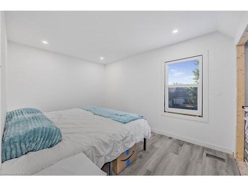 163 Britannia Avenue, Hamilton, ON - Indoor Photo Showing Bedroom