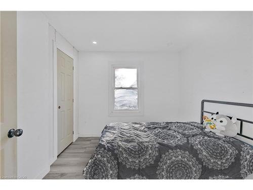163 Britannia Avenue, Hamilton, ON - Indoor Photo Showing Bedroom