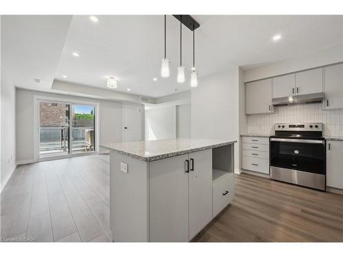 42 Urbane Boulevard, Kitchener, ON - Indoor Photo Showing Kitchen With Upgraded Kitchen