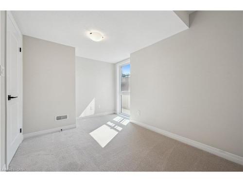 42 Urbane Boulevard, Kitchener, ON - Indoor Photo Showing Other Room