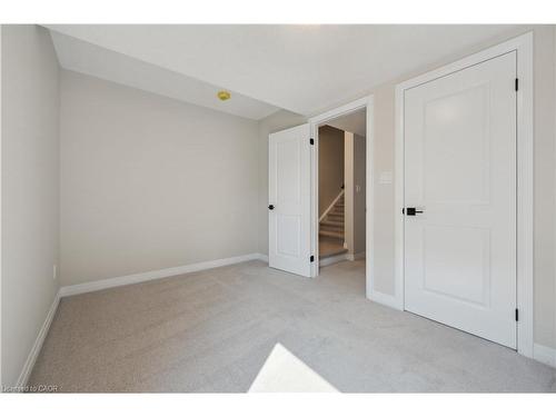 42 Urbane Boulevard, Kitchener, ON - Indoor Photo Showing Other Room