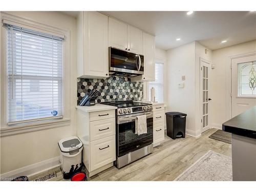 129 Talbot Street, Kitchener, ON - Indoor Photo Showing Kitchen