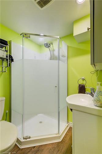 129 Talbot Street, Kitchener, ON - Indoor Photo Showing Bathroom