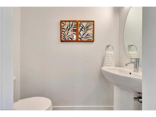 37 Mill Street, Kitchener, ON - Indoor Photo Showing Bathroom