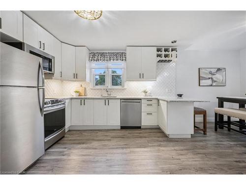 145 Bridgeport Road E, Waterloo, ON - Indoor Photo Showing Kitchen With Upgraded Kitchen