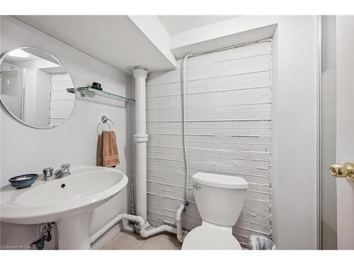 145 Bridgeport Road E, Waterloo, ON - Indoor Photo Showing Bathroom