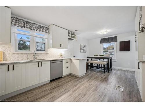 145 Bridgeport Road E, Waterloo, ON - Indoor Photo Showing Kitchen With Upgraded Kitchen