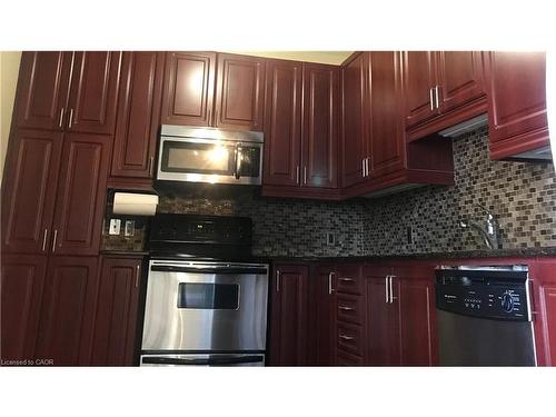 715-66 Bay Street S, Hamilton, ON - Indoor Photo Showing Kitchen