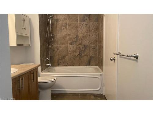 715-66 Bay Street S, Hamilton, ON - Indoor Photo Showing Bathroom