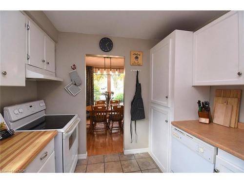 119 Gemini Drive, Hamilton, ON - Indoor Photo Showing Kitchen