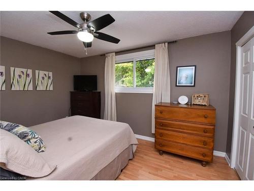 119 Gemini Drive, Hamilton, ON - Indoor Photo Showing Bedroom