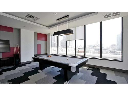 402-4011 Brickstone Mews, Mississauga, ON - Indoor Photo Showing Other Room