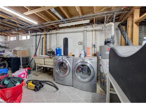 46 Seabreeze Crescent, Hamilton, ON - Indoor Photo Showing Laundry Room