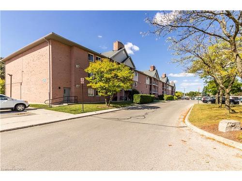 3-136 Conway Drive, London, ON - Outdoor