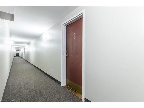 3-136 Conway Drive, London, ON - Indoor Photo Showing Other Room