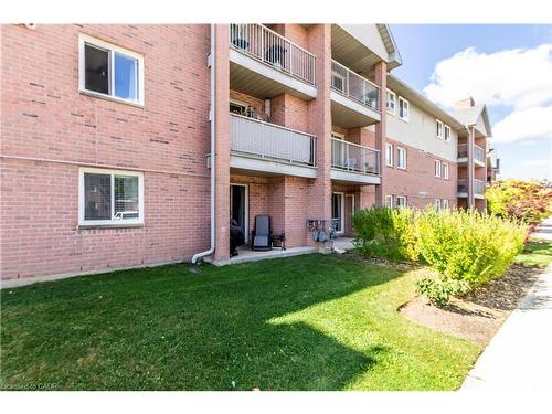 3-136 Conway Drive, London, ON - Outdoor With Exterior